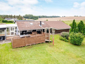 6 person holiday home in R nde, Rønde
